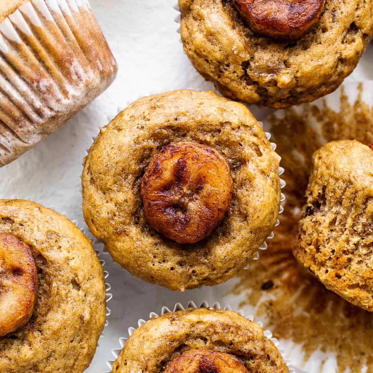 Master Bananas Foster Muffins: Caramelized Banana Topping & Rum